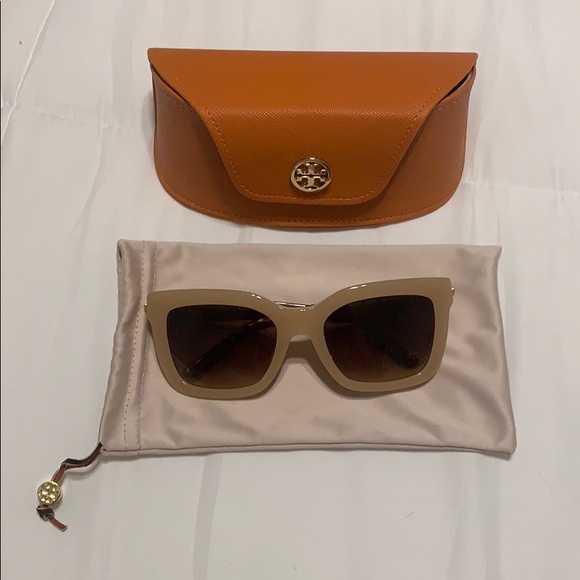 Tory Burch Accessories - NEVER USED Tory Burch Sunglasses